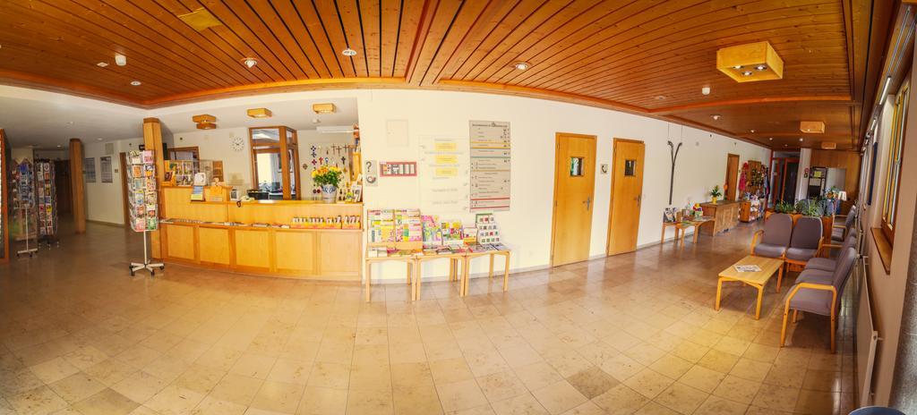 Hotel & Bildungshaus St. Jodern Visp Kültér fotó